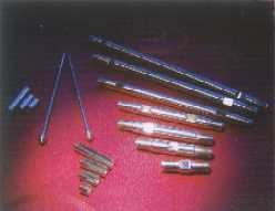 MICRO-BORE SÄULEN<br>mit Distanzstücken, Kartushen und Kapilarendstücken<br>Längen von 17-500mm